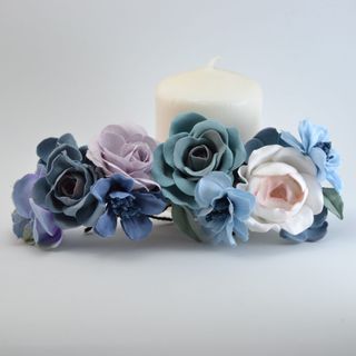 Adorno floral azulado