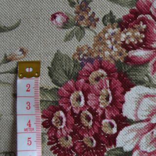 Flores grandes y hojas Flores grandes y hojas